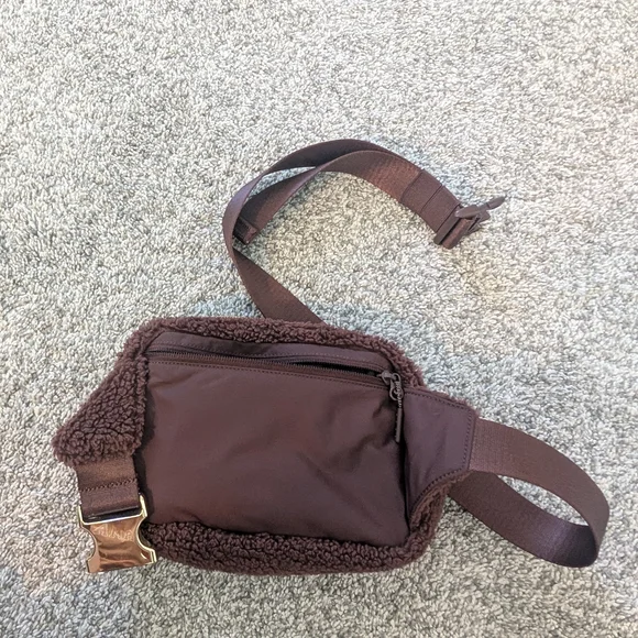 Lululemon Athletica Brown Fleece Belt Bag - Picture 7 of 7